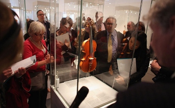 小提琴永远不再被演奏 - 新火设计艺术资讯