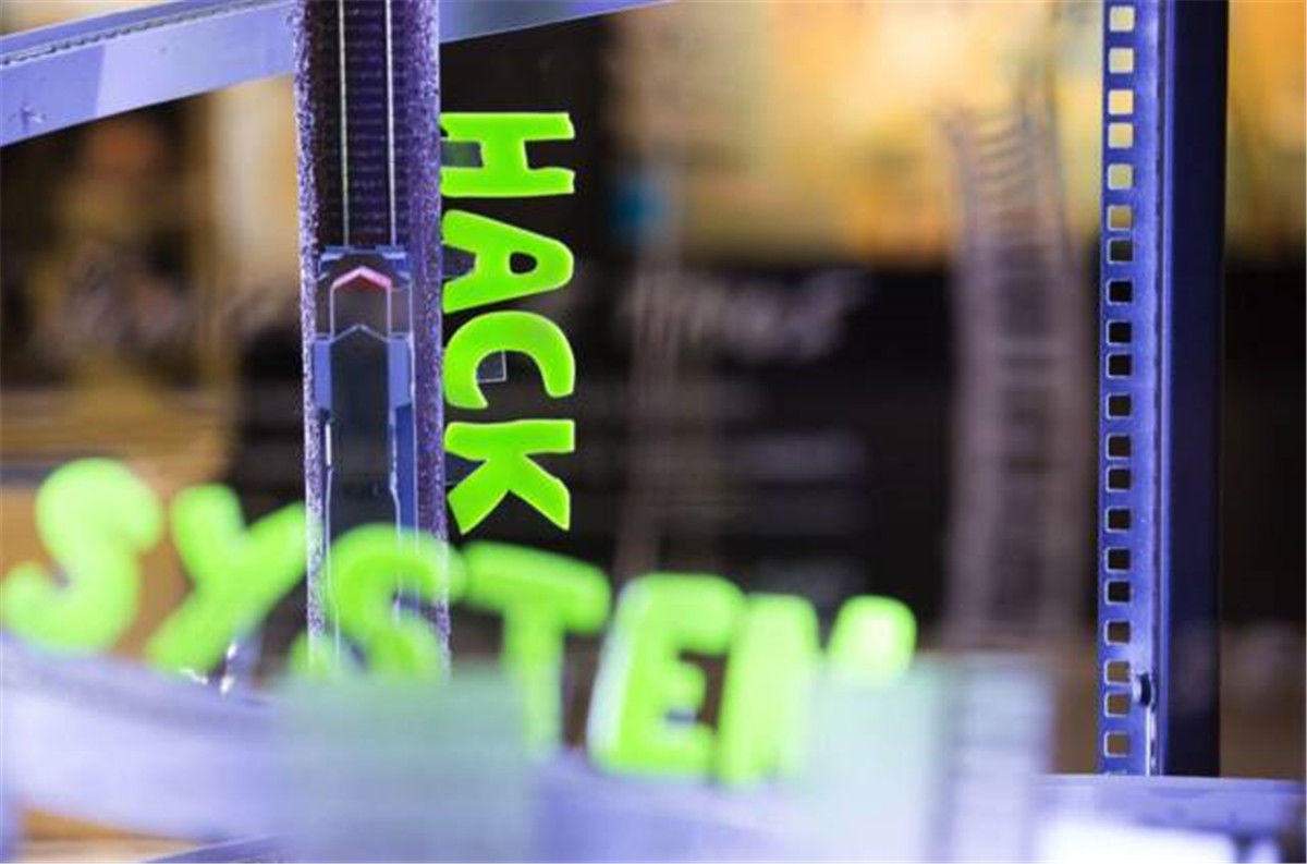 艺术展览呈现骇客精神，探讨在地智慧与系统重构 - 新火设计艺术资讯