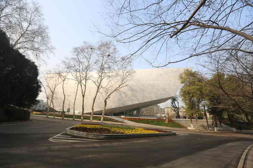 大学博物馆如何推动城市艺术生态与当代收藏体系发展 - 新火设计艺术资讯