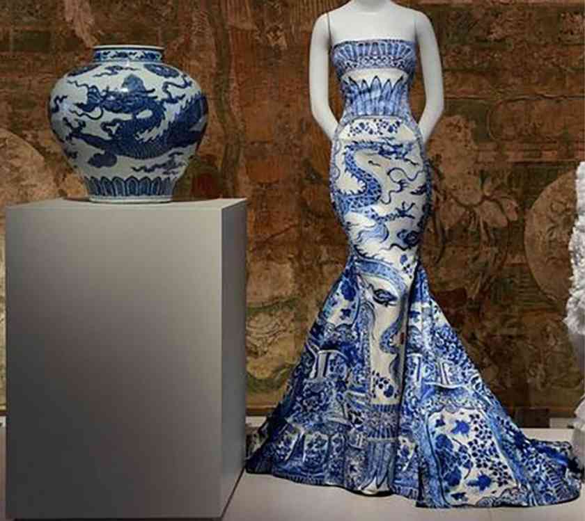 当东方美学邂逅西方时尚：一场展览引发的文化挪用与文物保护思考 - 新火设计艺术资讯