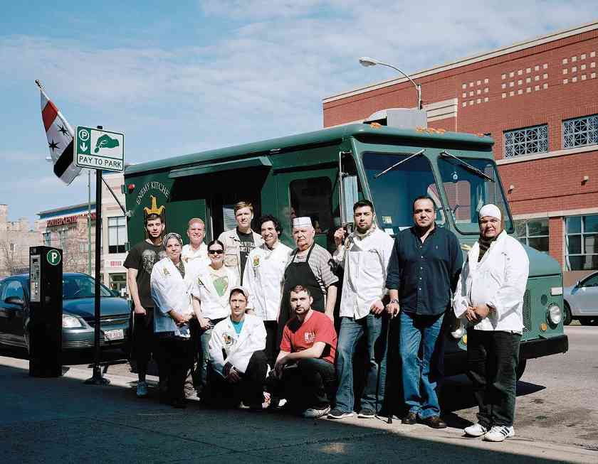 政治艺术能否唤醒沉默大众？艺术与政治的当代对话与反思 - 新火设计艺术资讯