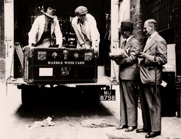 故宫文物跨海赴英展，传奇旅程背后的守护与意义 - 新火设计艺术资讯