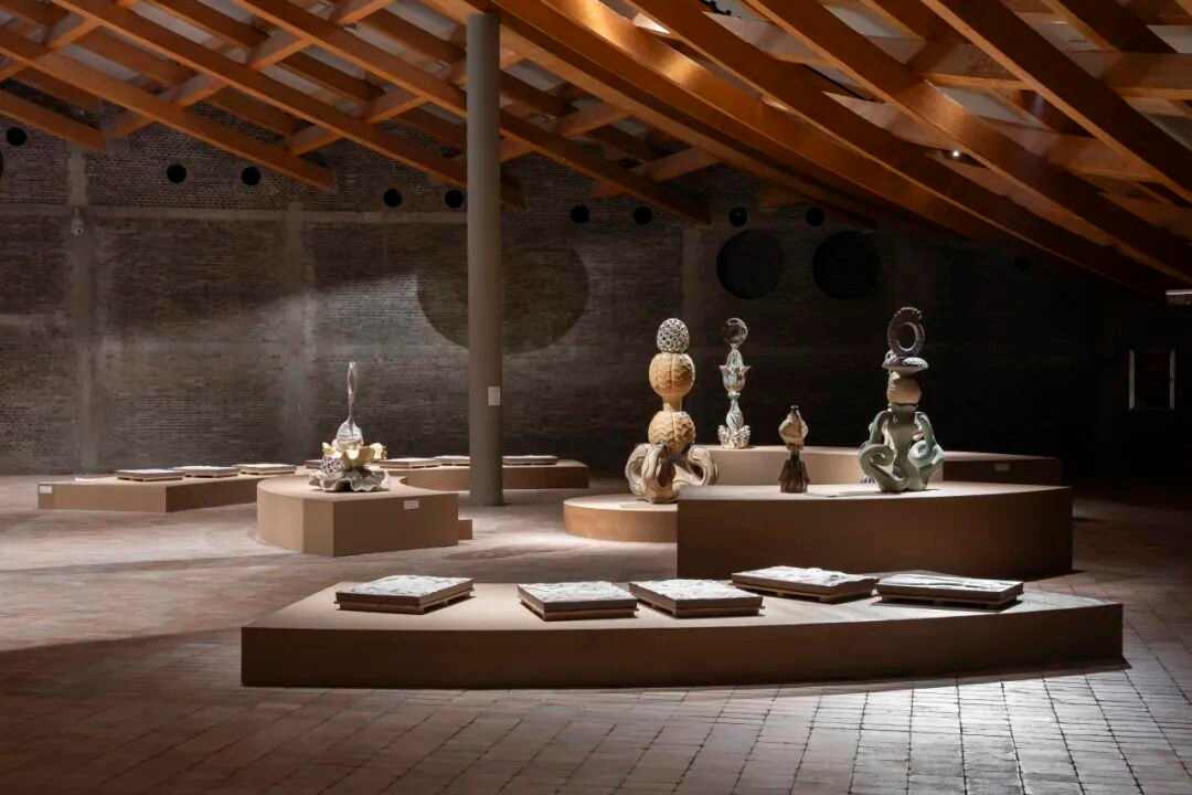 美术馆如何超越景观使命？从陶艺的物质性看当代艺术传承(图9)