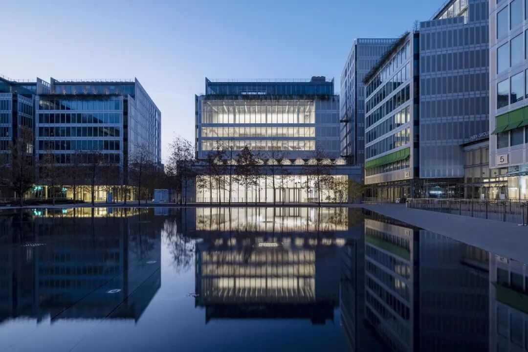 艺术机构如何塑造独特气质？从空间到观众的参与性实践(图1)