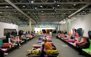 威尼斯双年展与巴塞尔艺术展：蓝筹画廊引领艺术市场前沿 - 新火设计艺术资讯