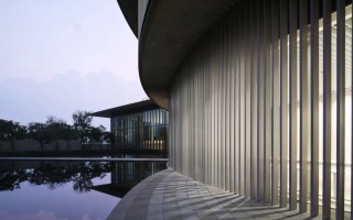 和美术馆启幕，探索艺术与自然、生活的深层联结 - 新火设计艺术资讯