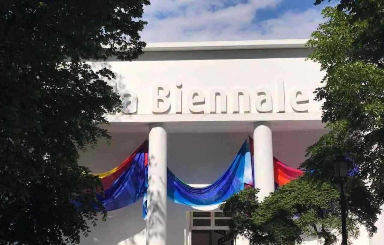 威尼斯双年展回归艺术主体，展现生态与社群连接 - 新火设计艺术资讯