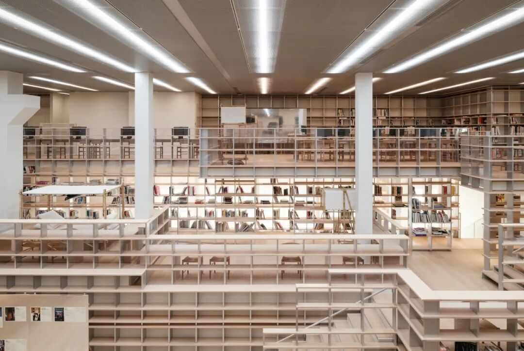 以人的尺度构筑知识山谷，PSA图书馆开启艺术研究新维度(图9)