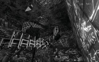 VR艺术《沙中房间》：记忆在虚拟空间中的重塑与探索 - 新火设计艺术资讯