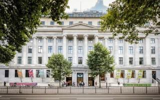 伦敦夏日艺术图鉴：经典与前卫交织的城市文化 - 新火设计艺术资讯