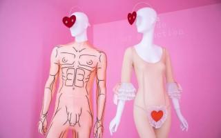 大都会博物馆致敬坎普美学：从沃霍尔到比约克 - 新火设计艺术资讯