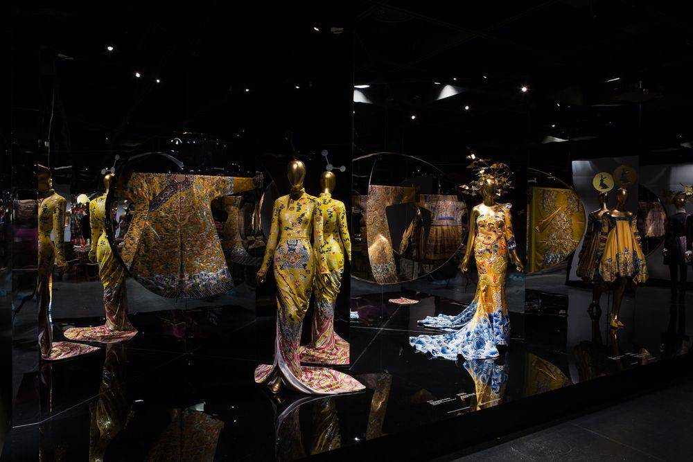 安德鲁·博尔顿与川久保玲：大都会时尚展幕后故事 - 新火设计艺术资讯