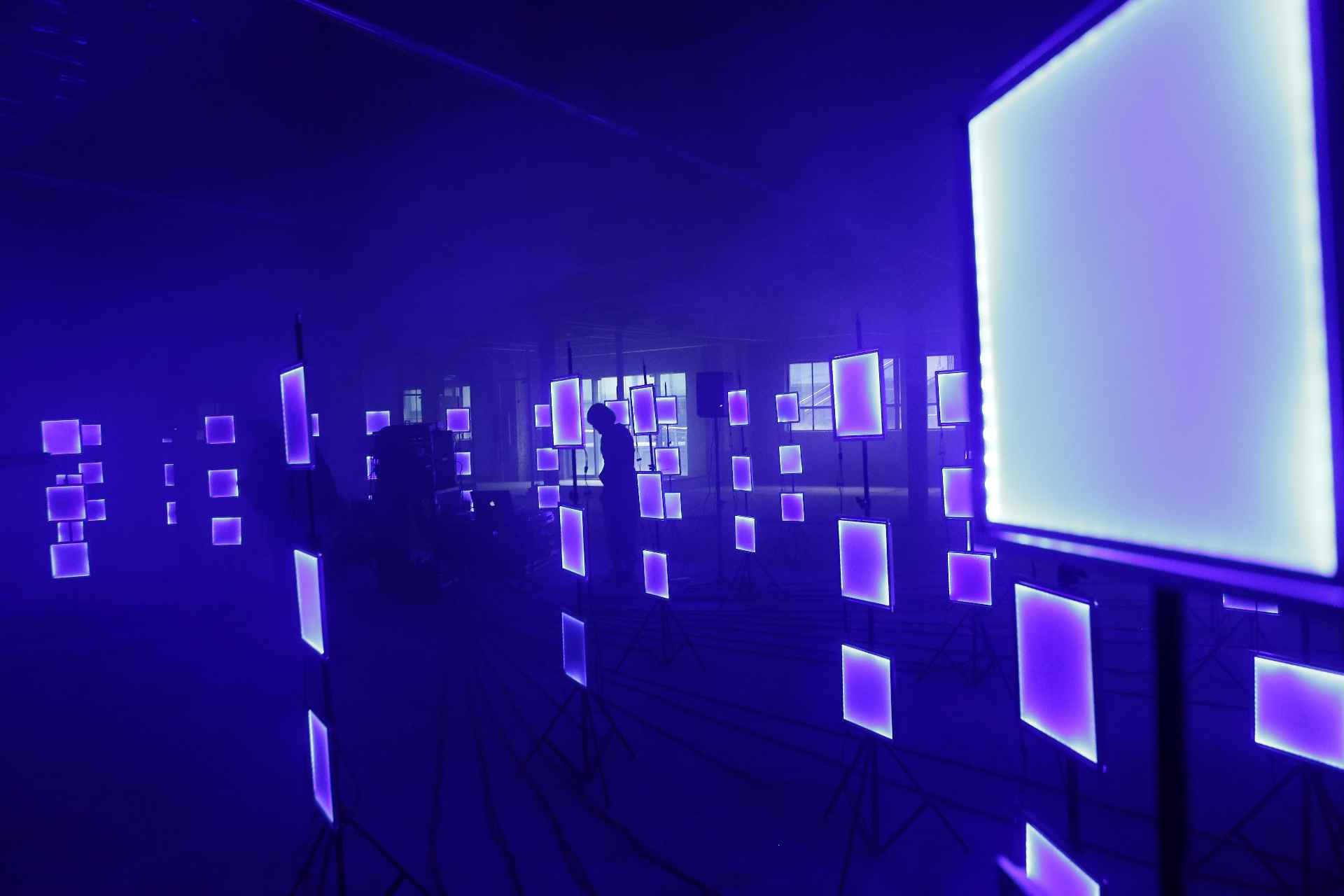 深圳新媒体艺术节探索新意与本土力量｜艺术节新趋势 - 新火设计艺术资讯