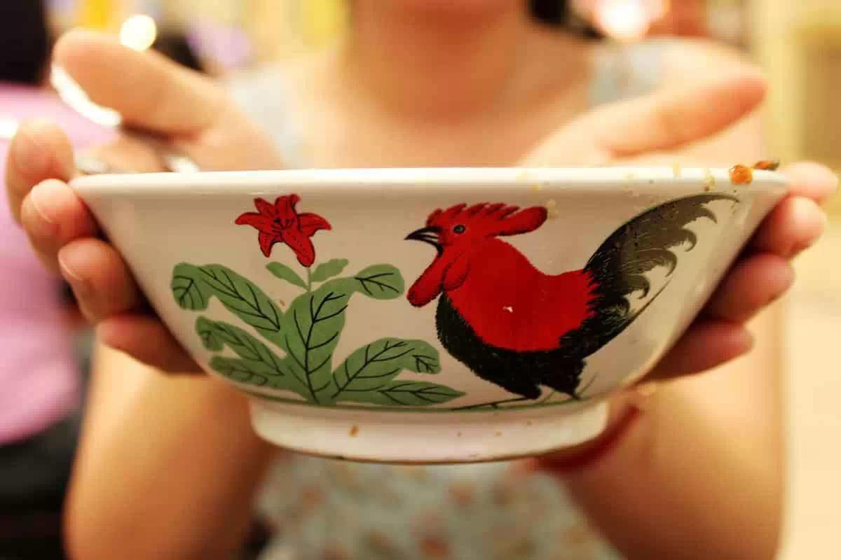 鸡缸杯与鸡公碗的误解与传承｜收藏文化解析 - 新火设计艺术资讯