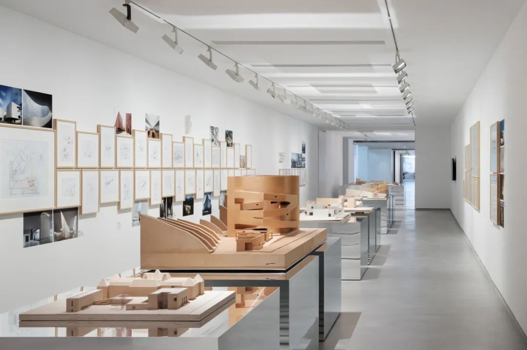 建筑与艺术的交融｜上海当代艺术博物馆展陈解析(图4)