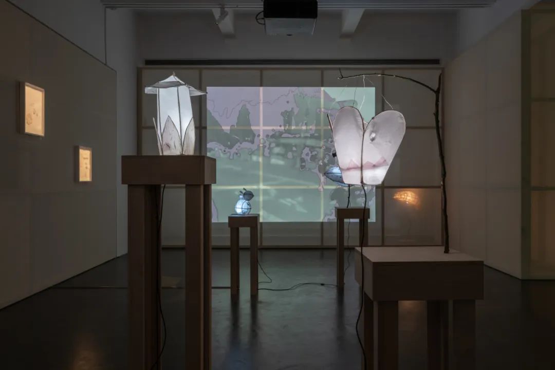 光影中的历史悼念｜武雨濛个展核心技巧解析(图8)