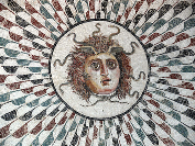 范思哲“重塑经典”之舞：想象21世纪的美