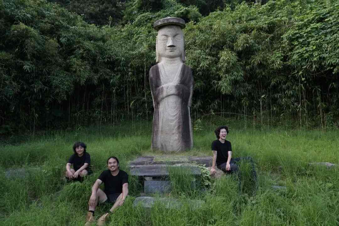 与济州岛海女同行的ikkibawiKrrr：如苔藓般在渐进中生长(图1)