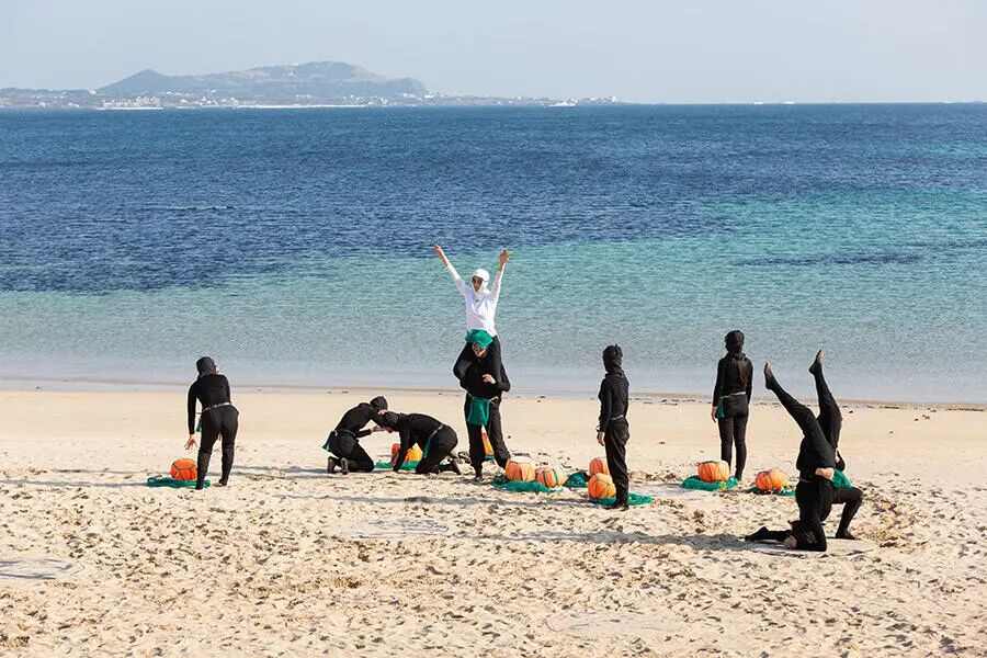 与济州岛海女同行的ikkibawiKrrr：如苔藓般在渐进中生长(图2)