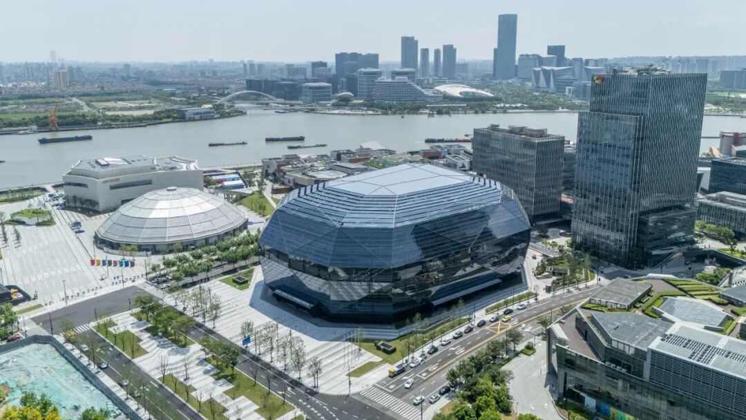 第12届西岸艺博会新址启幕｜艺术与城市融合全攻略(图2)