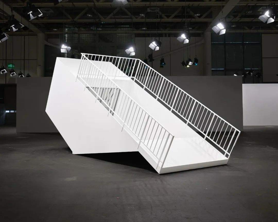 巴塞尔艺术展市场挑战与创新突破｜全球艺术市场前沿洞察(图4)