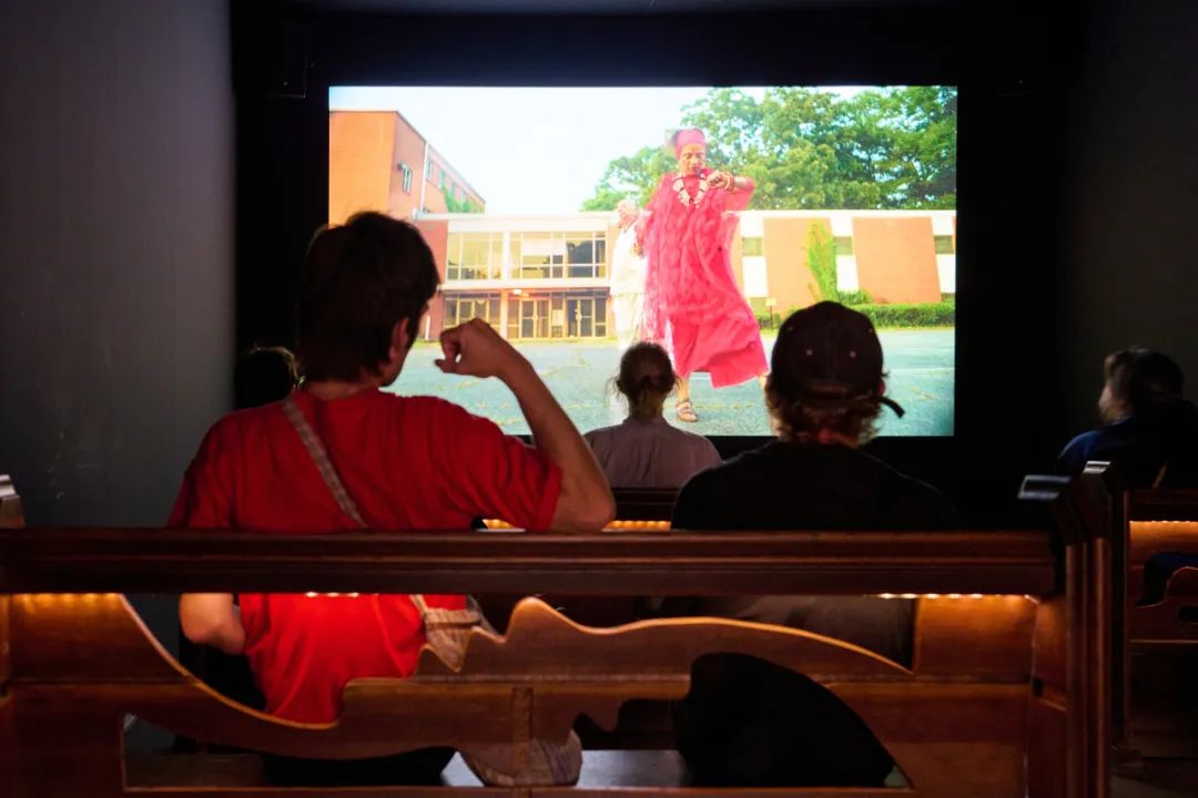 巴塞尔艺术展市场挑战与创新突破｜全球艺术市场前沿洞察(图12)