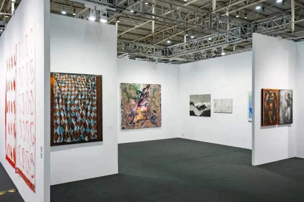 北京当代艺术博览会：本土性与全球语境的交融｜展览全攻略(图10)