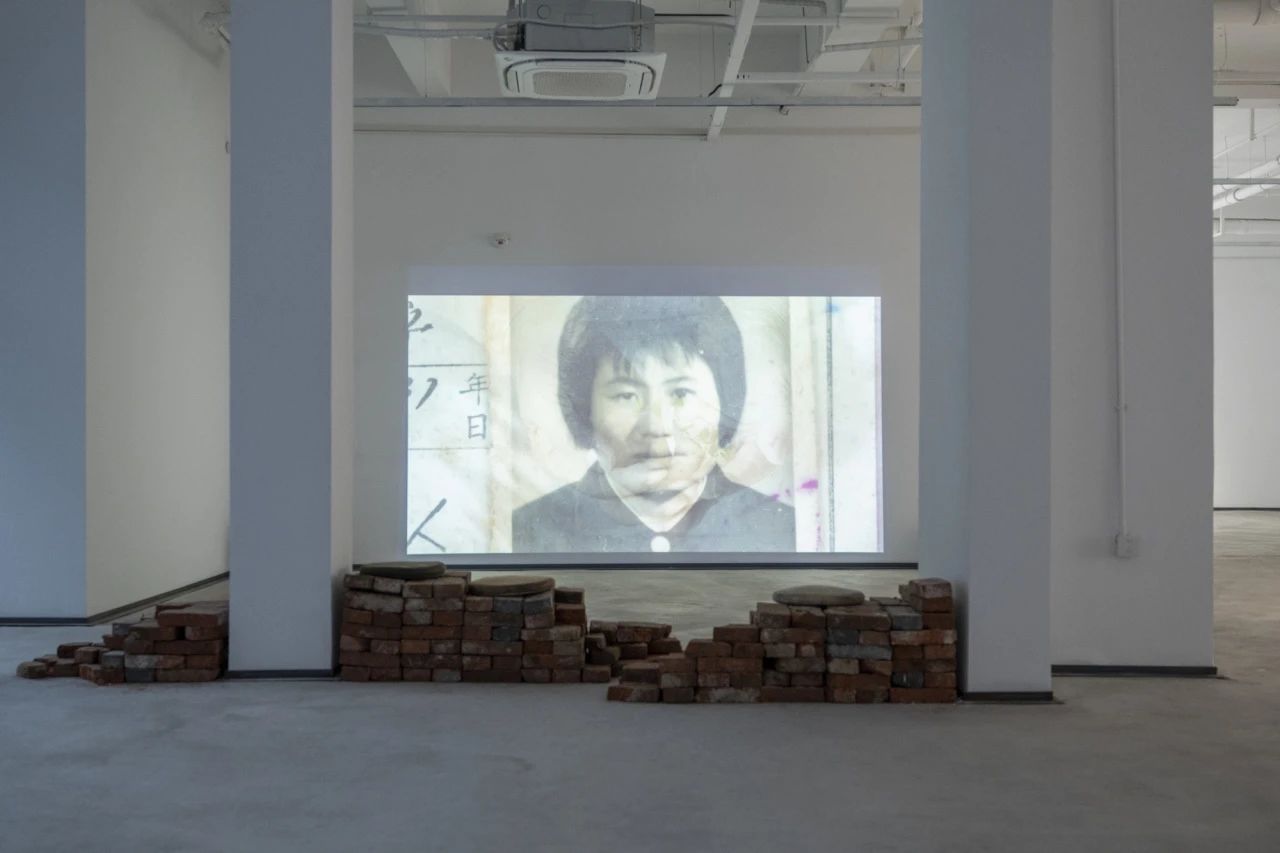 记忆媒介与乡土幻痛｜韩倩艺术创作的核心表达(图15)