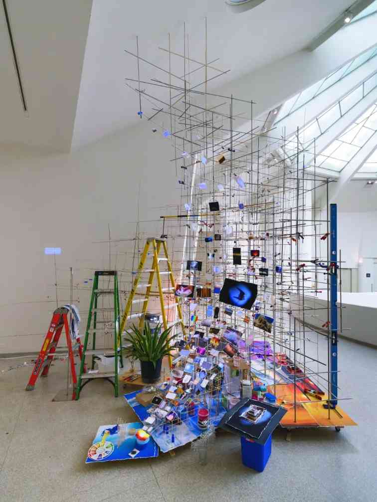 莎拉·施：用日常物品创造沉浸式艺术世界｜创作技巧全攻略(图7)