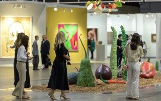 乱云飞渡仍从容：全球转轨下的香港巴塞尔显